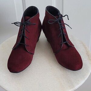 Munro Wedge Suede Ankle boots